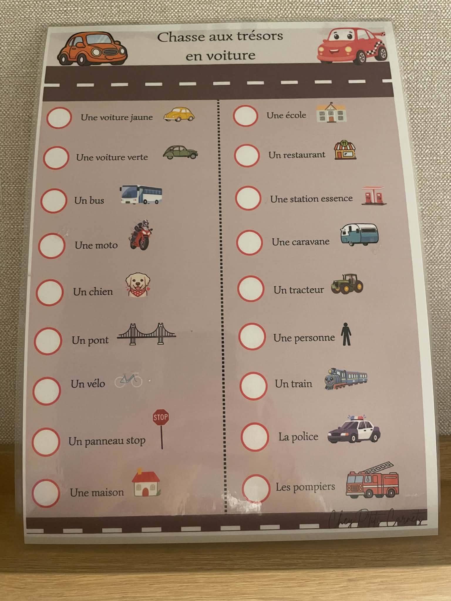 Chasse aux trèsors dans la voiture